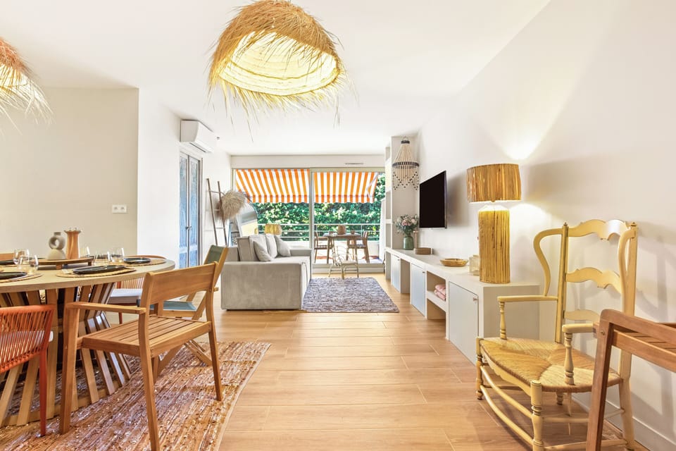 Living room (2)