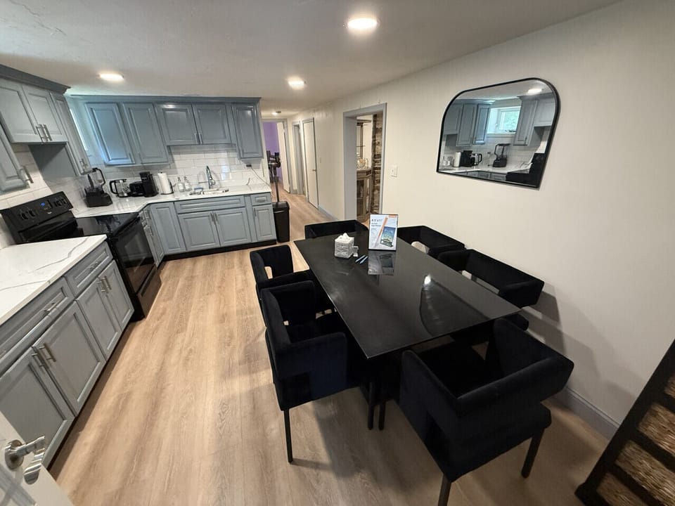 Kitchen - no Dishwasher