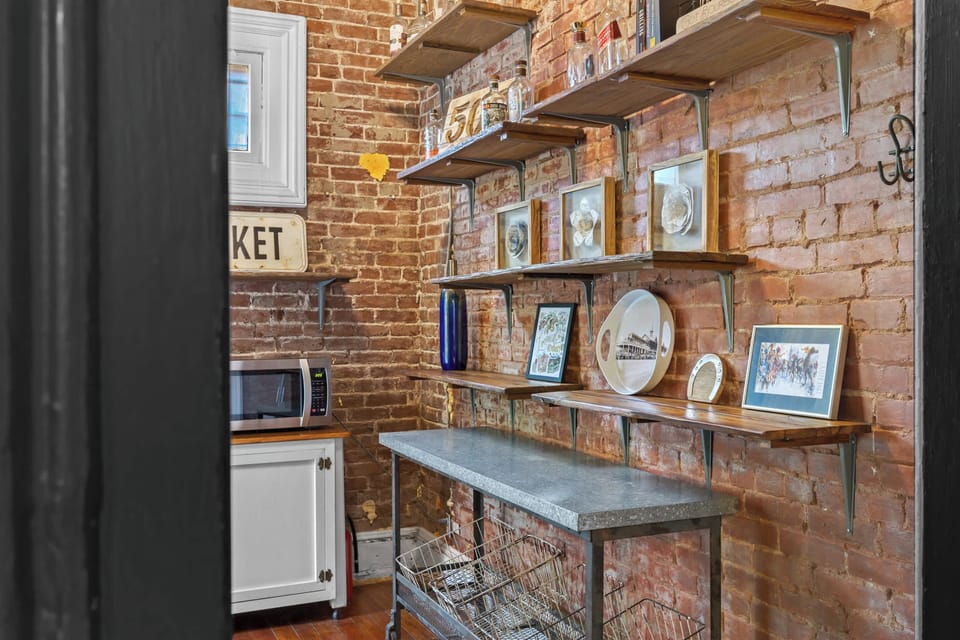 Blending elegance and style for a welcoming and aesthetically pleasing atmosphere.