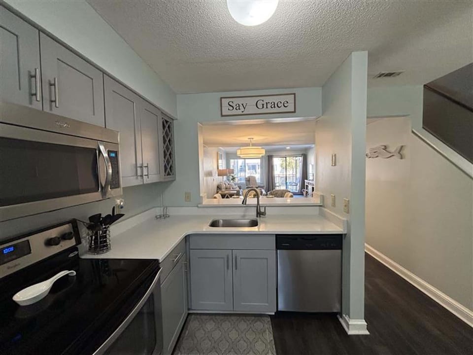 Fully equipped kitchen