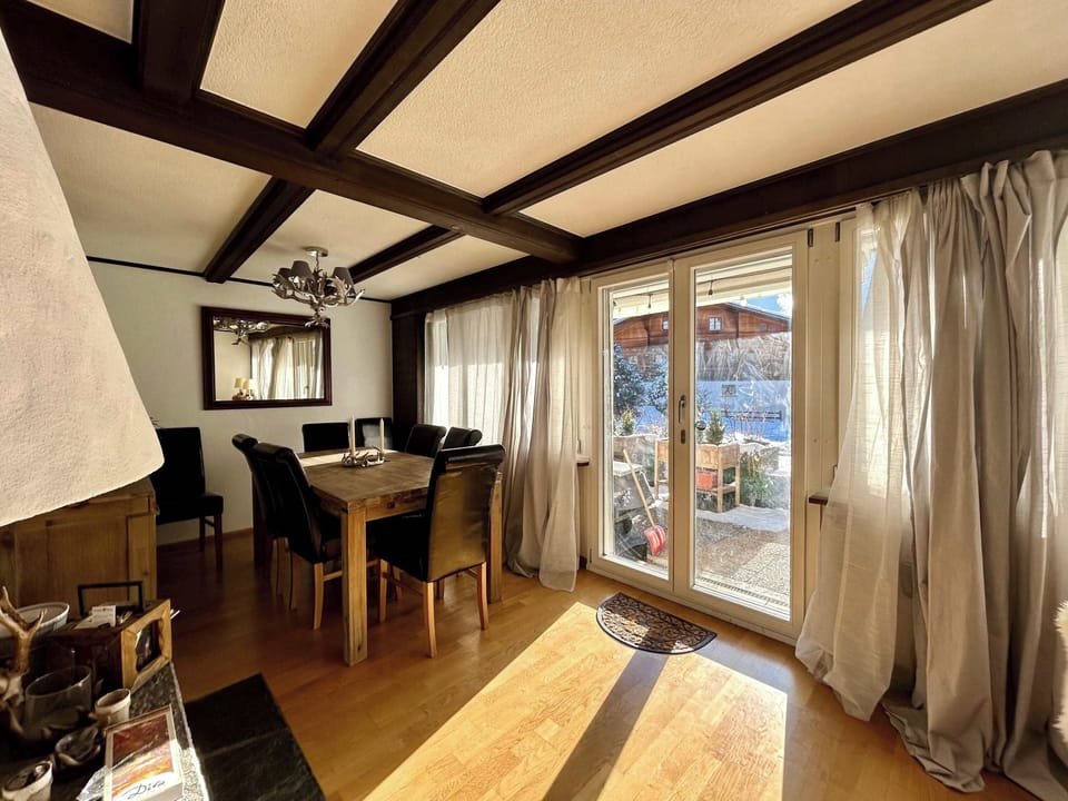 the dinning area near the patio and garden 