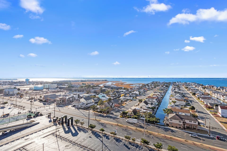 City Views from the front of Golden Sands building.