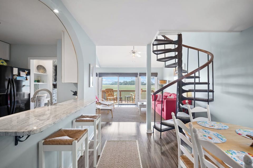 Breakfast Bar Seating