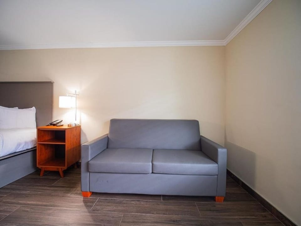 Kick back on the sofa and enjoy a quiet pause.