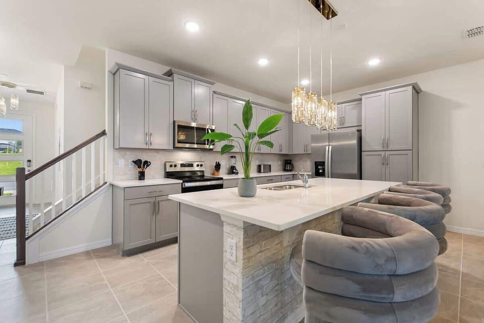 Fully stocked kitchen for all your cooking needs!