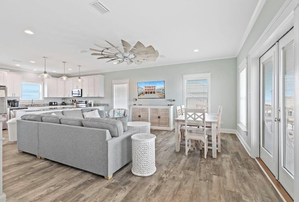 23-2477 Ponce De Leon Ct 23