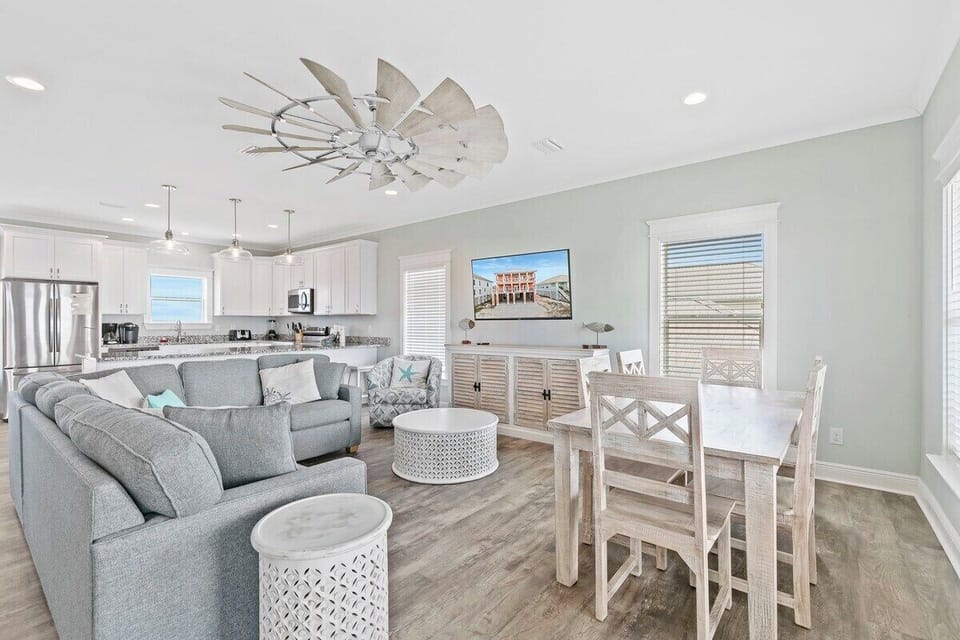24-2477 Ponce De Leon Ct 24