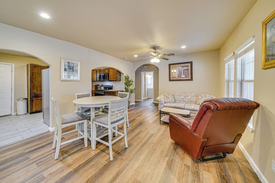 Dining Area | Dishware & Flatware Provided