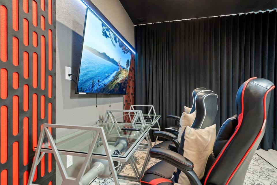 65" Smart TV