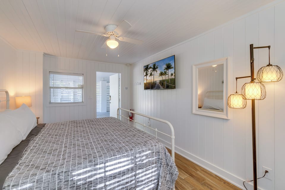 Bedroom 3 (Accessible from Outside)