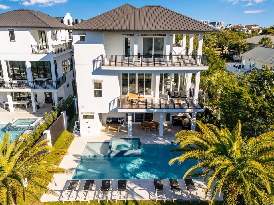 Ocean's Ten - Exterior View - Balconies - Pool