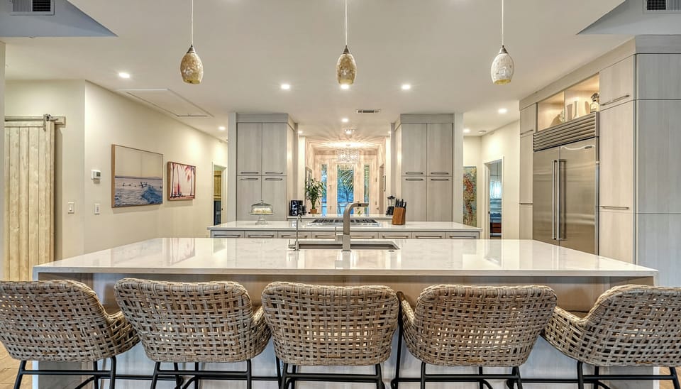 Sip your morning coffee here as warm sunlight spills in, the perfect spot to start your day with peaceful bay breezes and a gentle hum of waves nearby.
