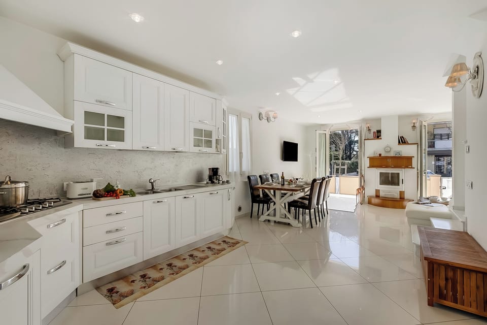 Kitchen and dining area