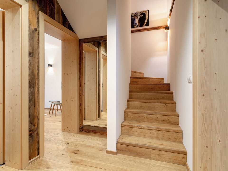 Entrance / Reception