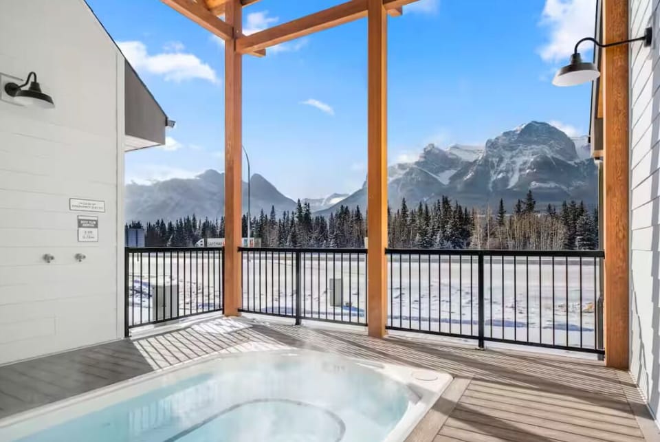 Shared hot tub
