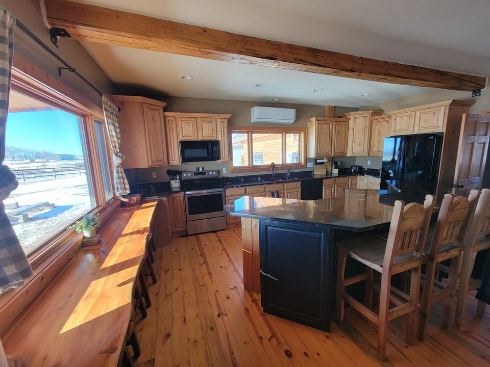 Breakfast bar under the window