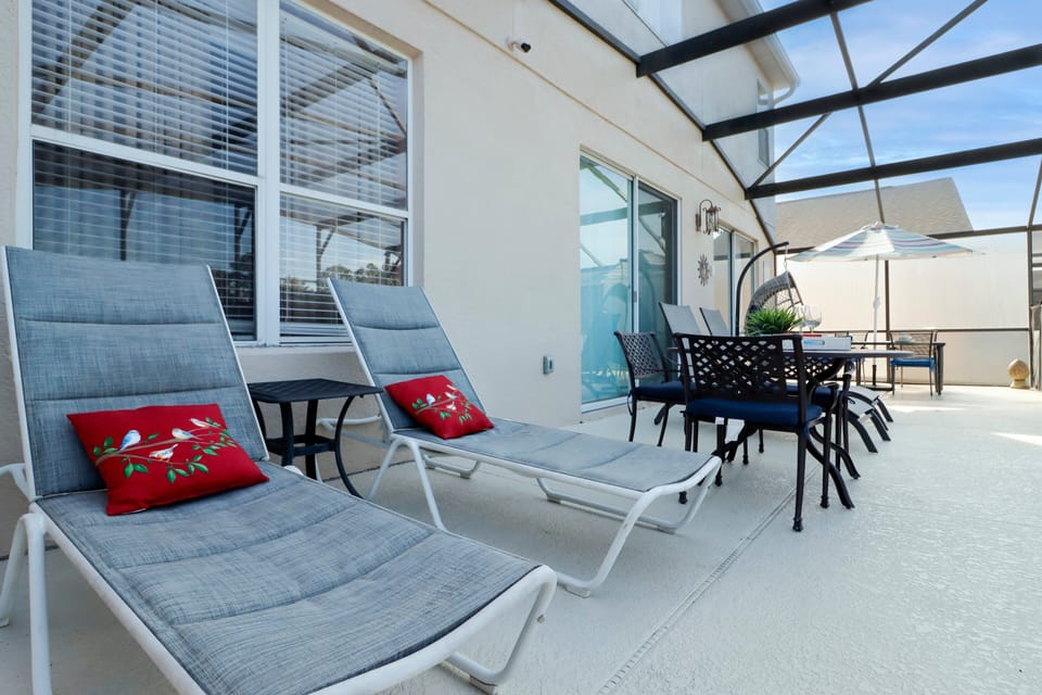 Alternate view of the patio.