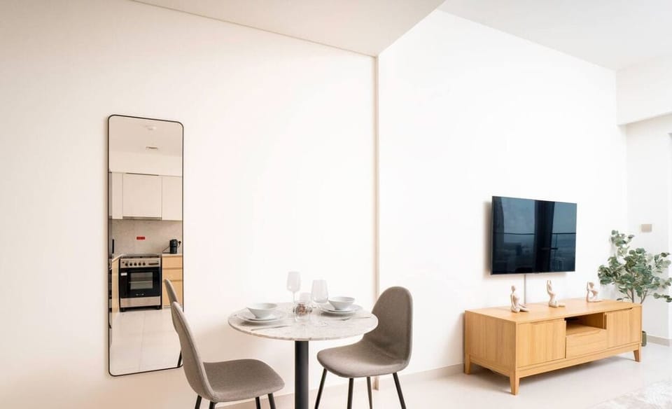 Whether it's a casual breakfast or a formal dinner, this dining area offers the perfect setting for enjoying great food and good company.