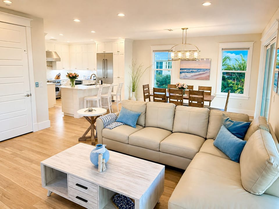 Living Space - Leather Couches - Hosted by RentAnnaMaria