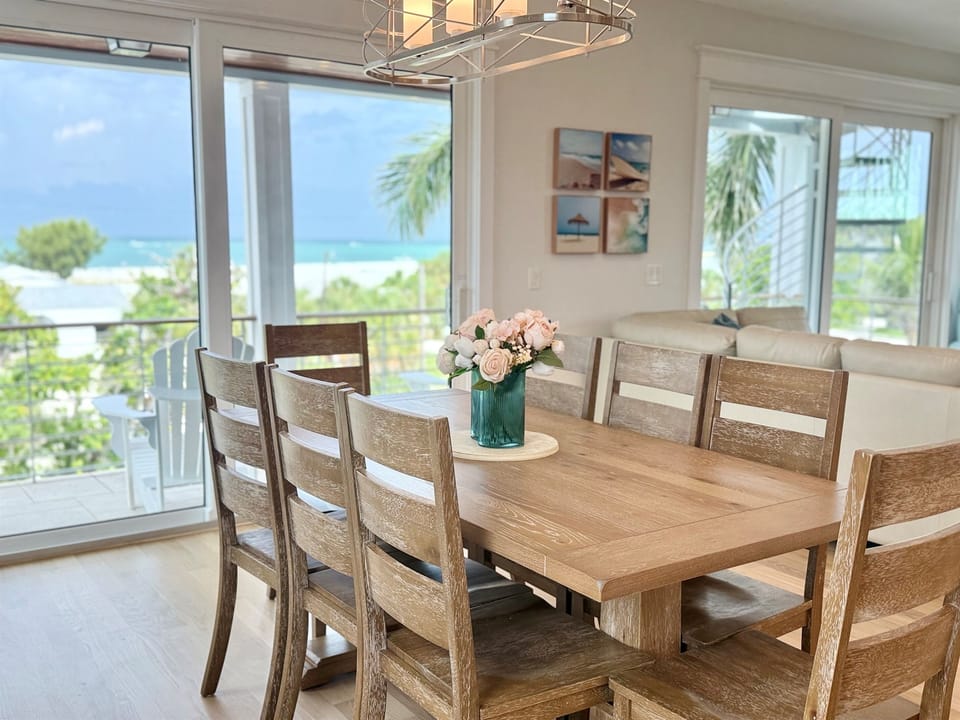 Seating for 8 at Dining Table with 3 More Seats at Kitchen Island - Hosted by RentAnnaMaria 