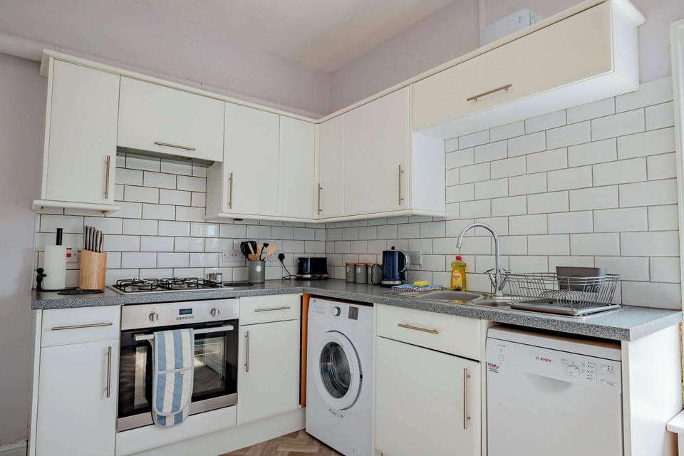 Cannon Apartment, Worcester - Host & Stay