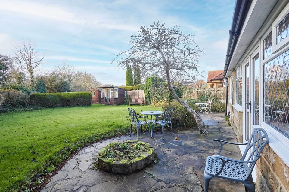 Ailsa Cottage, Great Broughton - Host & Stay