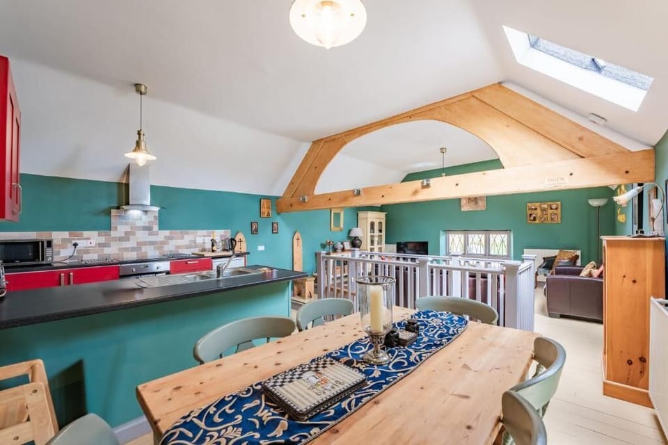 Nine Ladies, Birchover - Host & Stay