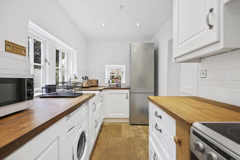 Bradley House, Winster - Host & Stay