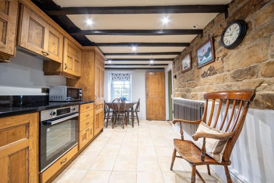 Well Farm Cottage, Higham - Host & Stay