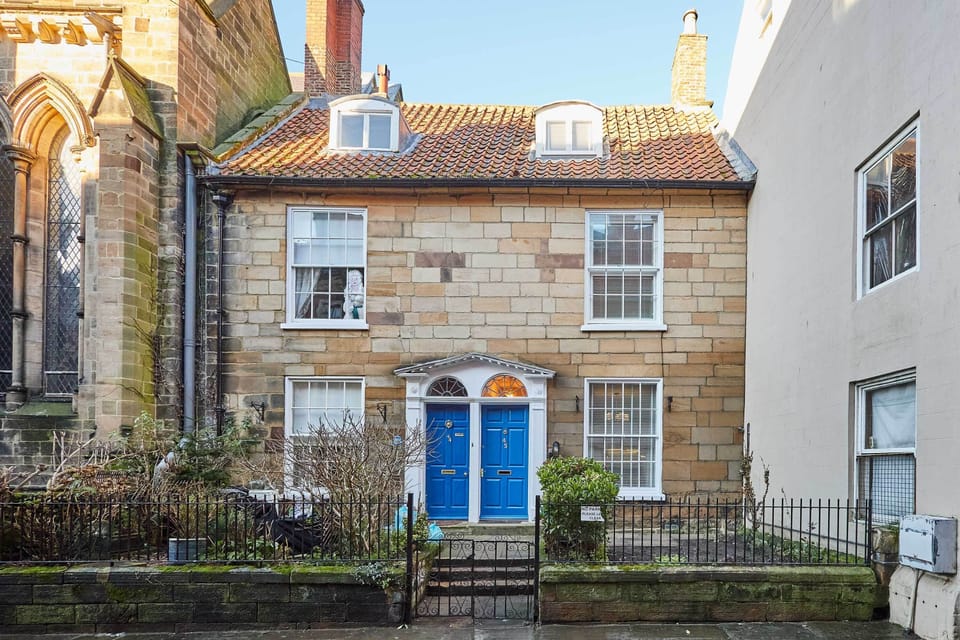 Dalton House, Whitby - Host & Stay