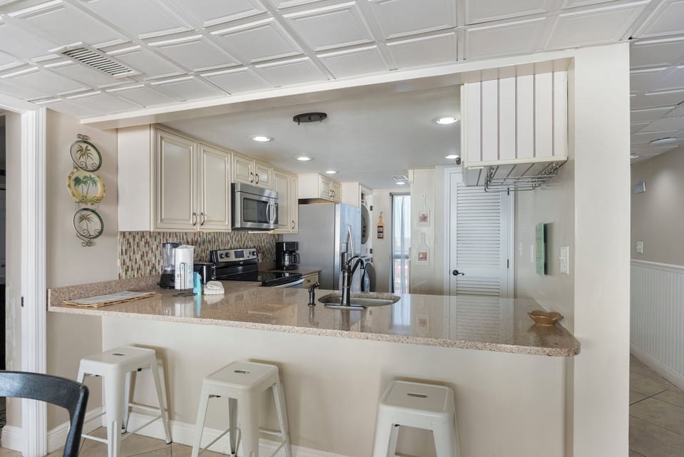 Modern Gourmet Kitchen