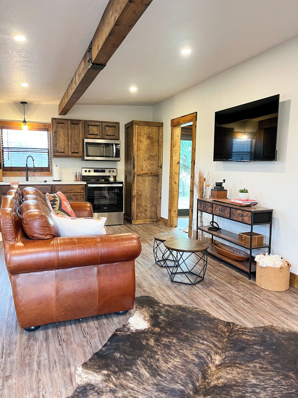 Living Room | Kitchen