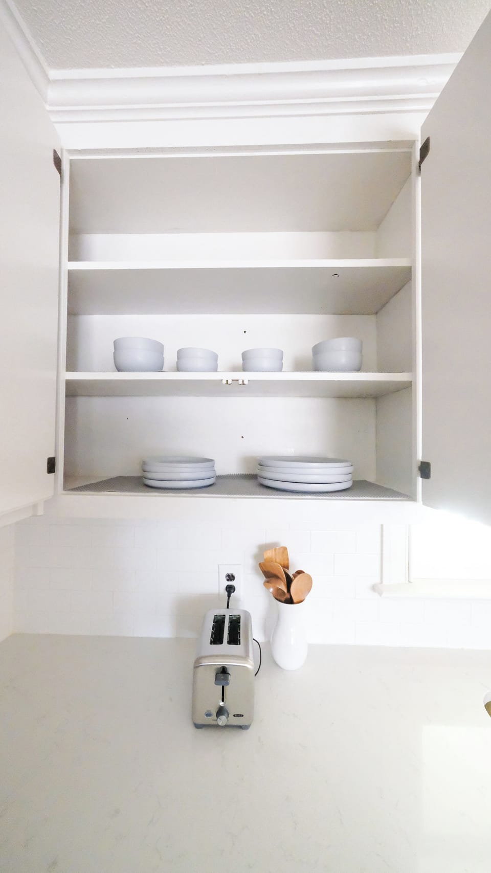 Plates, bowls, etc