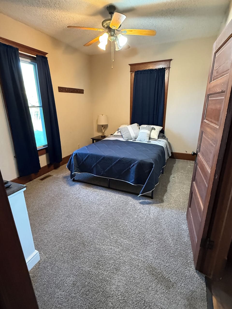 Master with queen bed