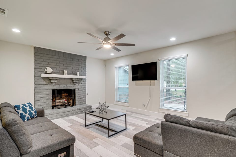 Spring Vacation Rental | 4BR | 2BA | Stairs Required | 1,988 Sq Ft