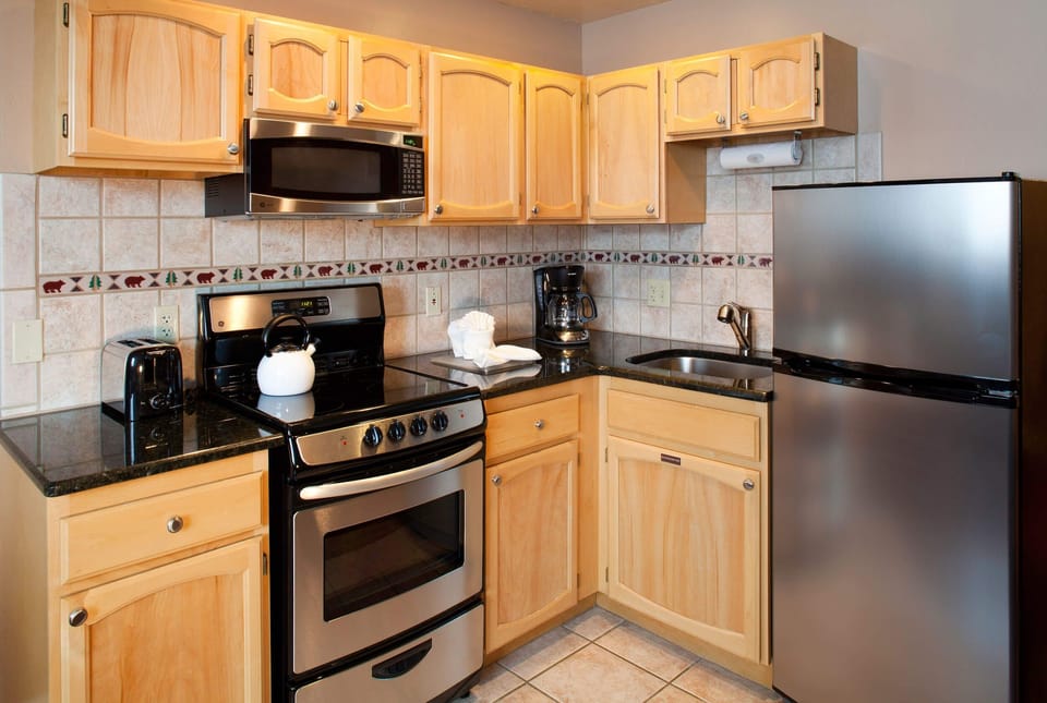 Cook favorite meals in the fully equipped kitchen nook.