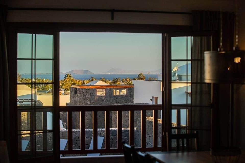 Enjoy direct views of the Atlantic and Fuerteventura from the balcony of Villa Amana.