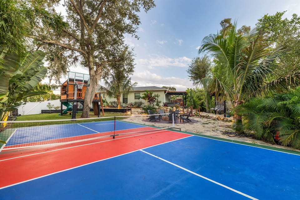 Endless fun awaits  enjoy pickleball, basketball, and a treehouse adventure all in your own backyard!
