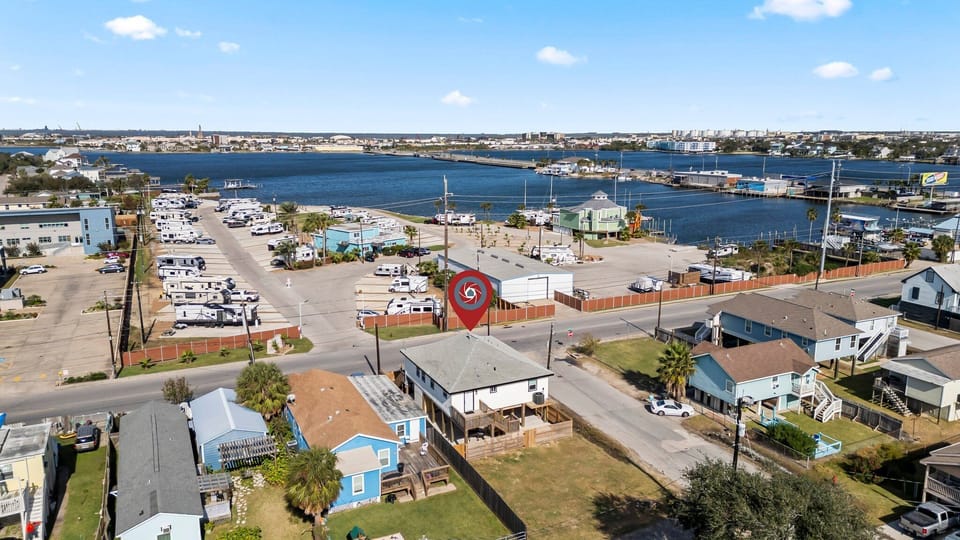 Minutes away from water, shopping and so much more!