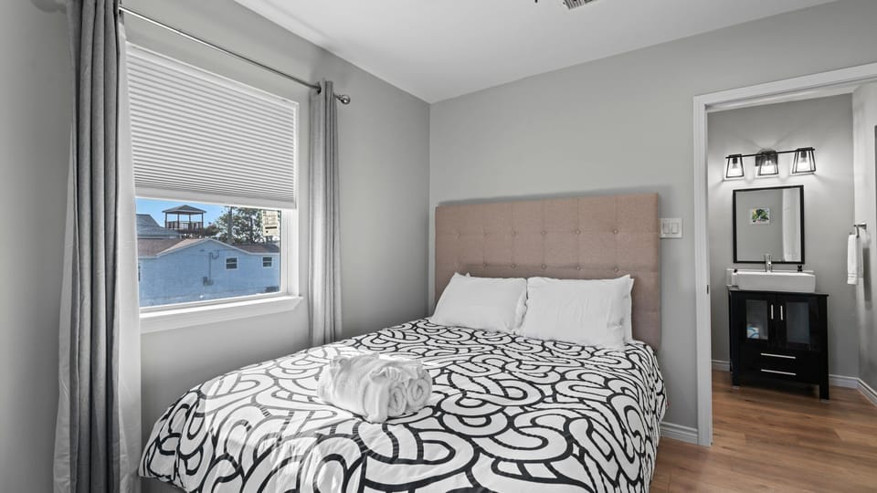 Tucked away from the rest of the group, a perfect place to relax.