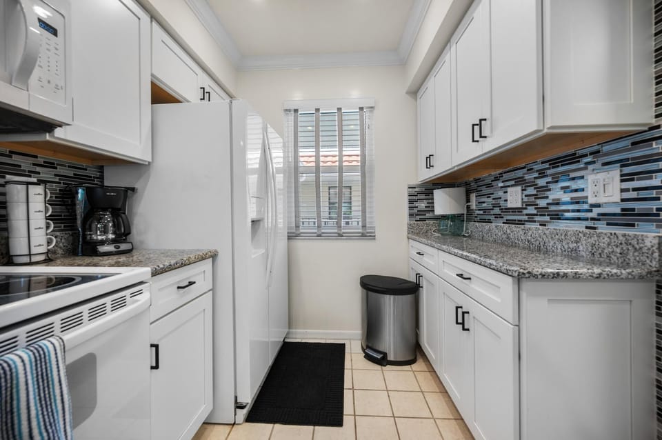 2BR Sandpiper Key – Bright, Stylish & Coastal (3391)