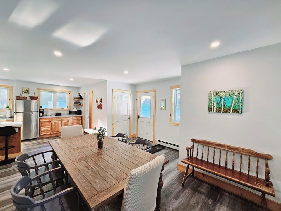 Dining area and entrance