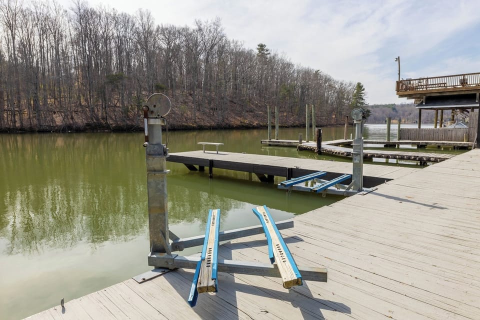 Launch your boat or enjoy peaceful waterside moments.
