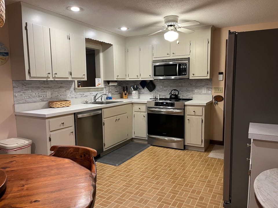 Fully Stocked Kitchen