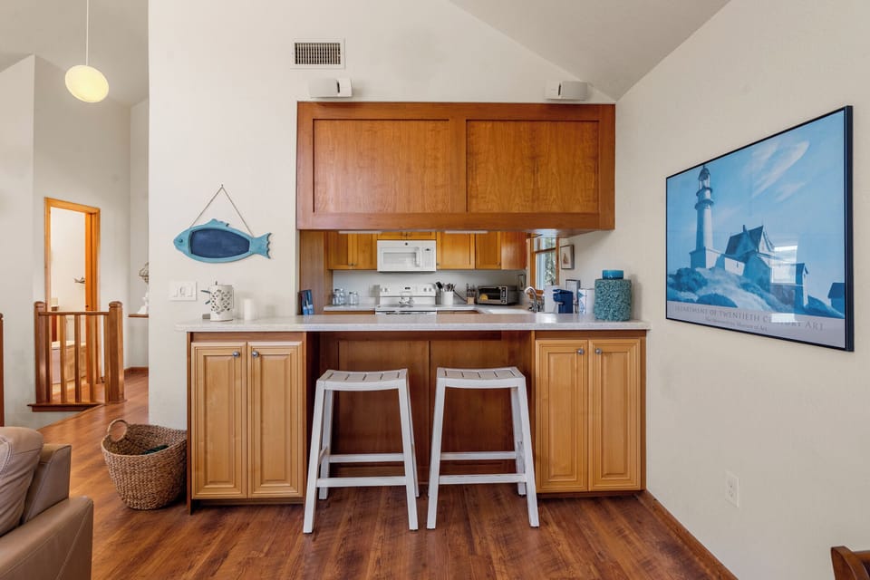 SH26: Periwinkle Beach | Top Level Living Area and Kitchen