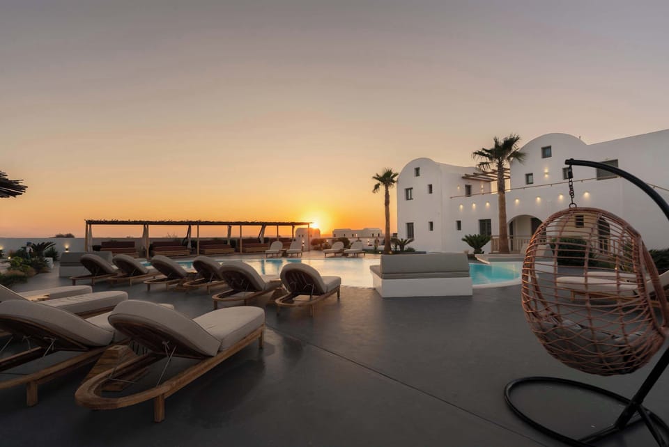 View of the exterior - Sunset hour