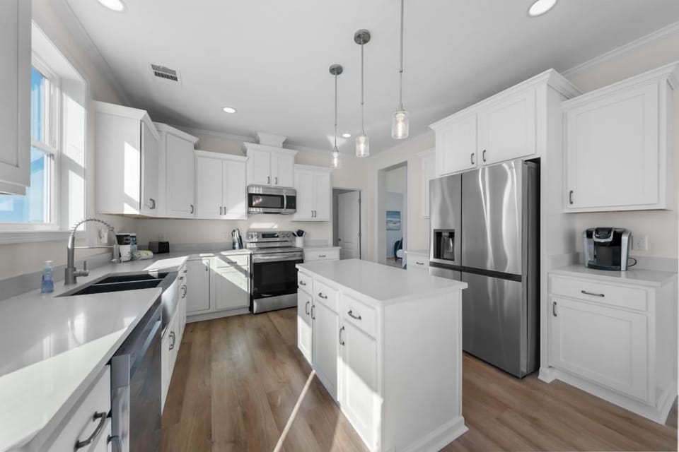 8 Doodle Dunes Kitchen