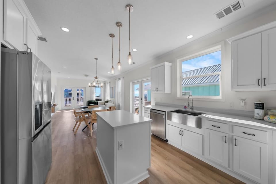 10 Doodle Dunes Kitchen