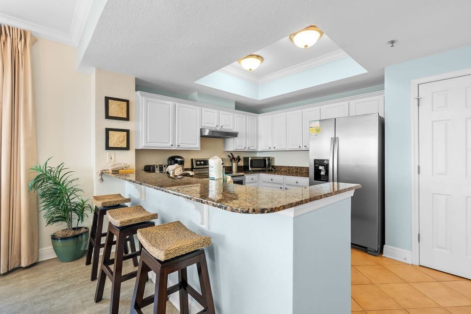 10 Crystal Shores West 1008 Kitchen