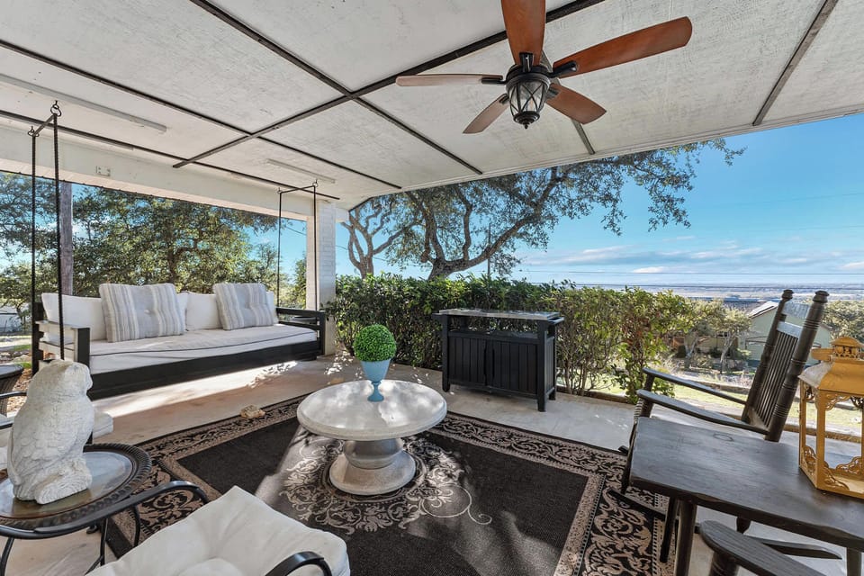 Unplug and unwind in this scenic haven.